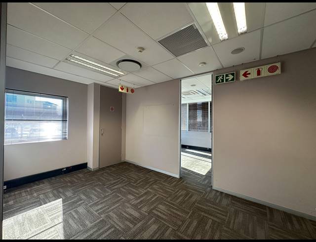 493.70M² OFFICE TO LET IN HIGHVELD